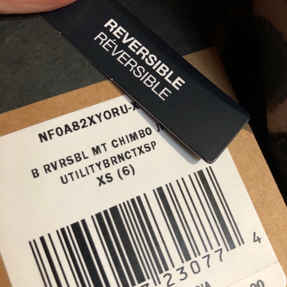 The North Face Boys' Reversible Mt Chimbo Full Zip Hooded Jacket - Picture 10 of 16